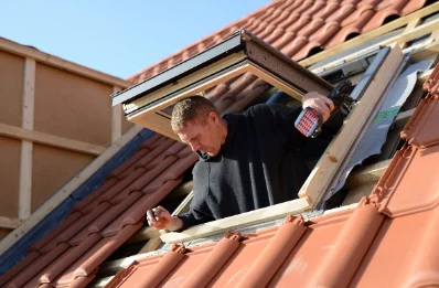 Pose de fenêtres de toit Velux à la Romagne